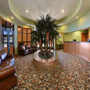 Ramada By Wyndham Des Moines Tropics & Conference Ctr